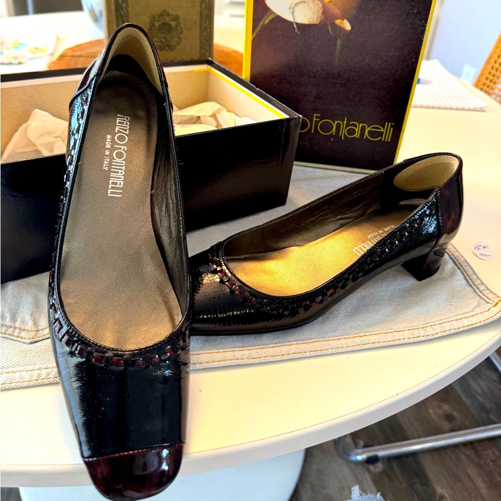 Renzo Fontaneli 7AAAA narrow beautiful black and brown low heel
